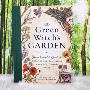 Witchcraft Book | The Green Witch's Garden by Arin Murphy-Hiscock - Front Cover