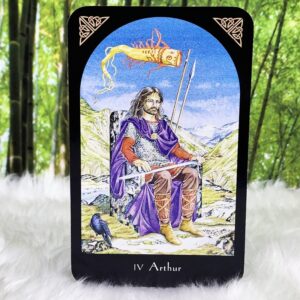 Tarot Cards | The Complete Arthurian Tarot by Caitlin and John Matthews - Arthur