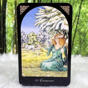 Tarot Cards | The Complete Arthurian Tarot by Caitlin and John Matthews - Guinevere