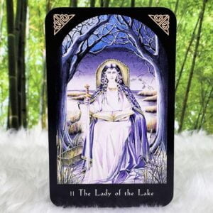 Tarot Cards | The Complete Arthurian Tarot by Caitlin and John Matthews - The Lady of the Lake