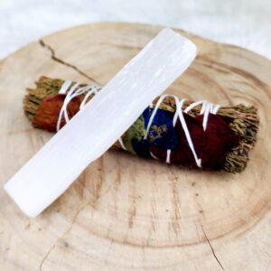 Natural Smudge Kits for Spiritual Practice - Cedar Stick with Selenite