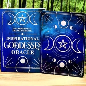 Inspirational Goddesses Oracle Cards by Riccardo Minetti and Arianna Farricella - Guidebook and back of cards